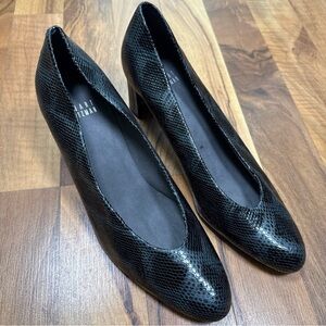 Stuart Weitzman Leather Snake Embossed Pump 2.5” Heel Shoes Size 7M Black Gray